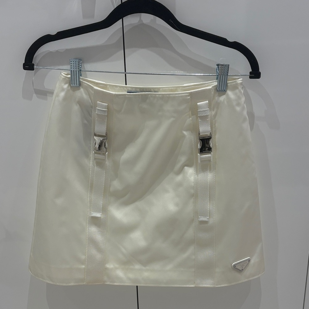 Elegant Cream Skirt with Buckle Accents